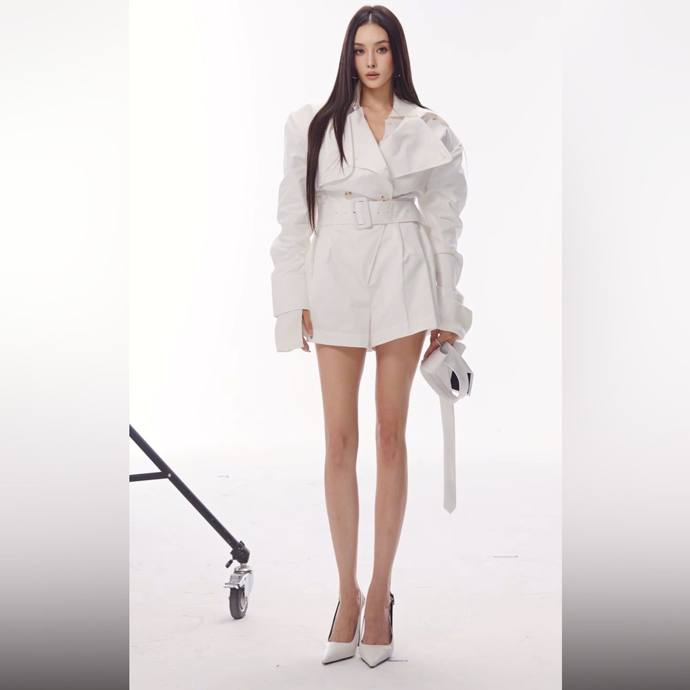 Elegant White Women's Belted Jacket